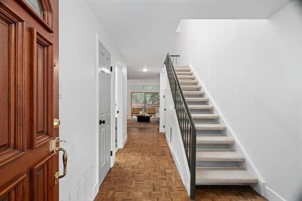 San Mateo, CA 94403,1657 Sugarloaf DR