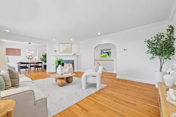 Oakland, CA 94602,2025 Braemar RD