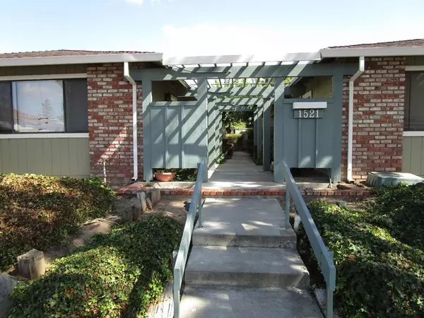 Hollister, CA 95023,1521 Highland DR