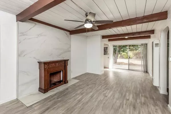 Sunnyvale, CA 94087,1472 Hampton DR