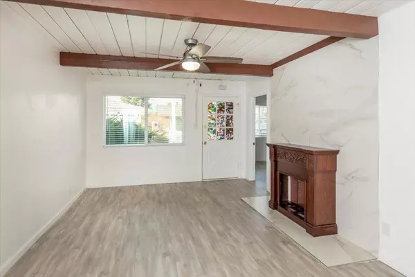 Sunnyvale, CA 94087,1472 Hampton DR