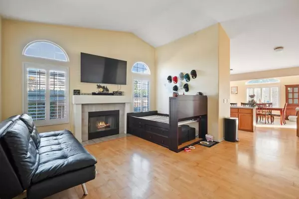 Hollister, CA 95023,1261 South ST