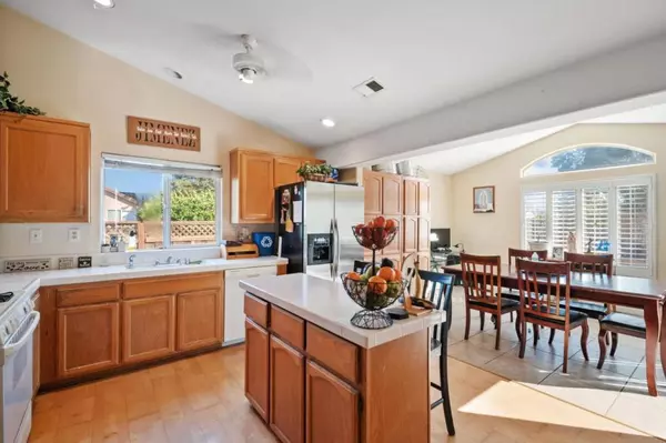 Hollister, CA 95023,1261 South ST