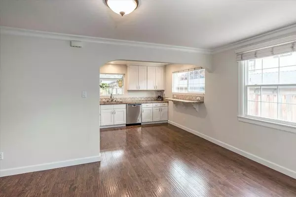 Redwood City, CA 94061,1176 Valota RD