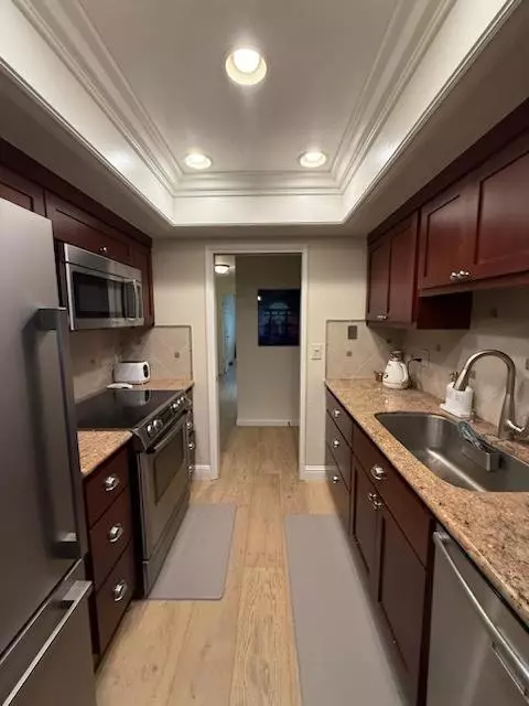 Mountain View, CA 94040,938 Clark AVE #48