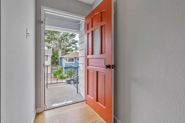 Pacifica, CA 94044,281 Piedmont AVE