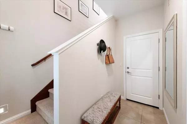 Mountain View, CA 94043,117 Orbit WAY