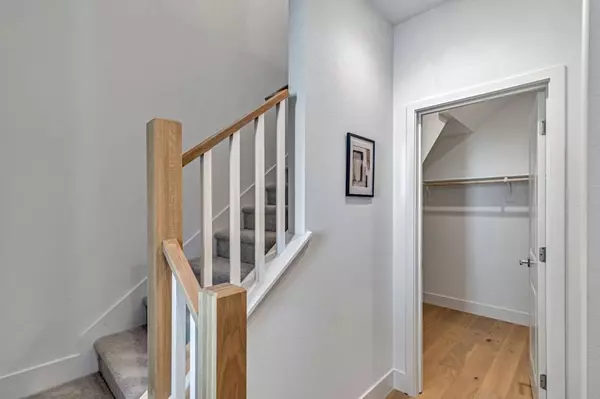 Palo Alto, CA 94303,1125 Esther CT