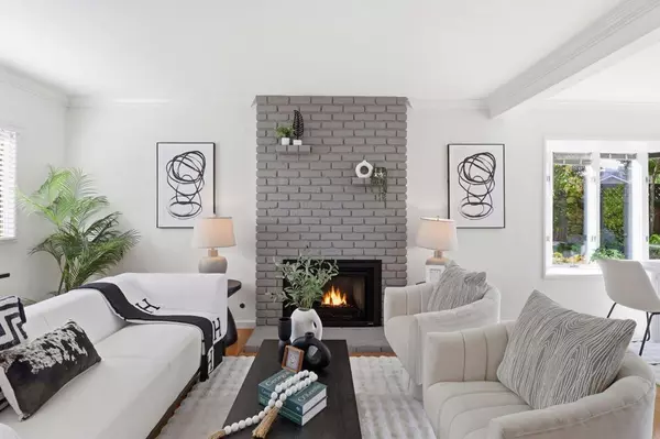 Belmont, CA 94002,516 Middlesex RD