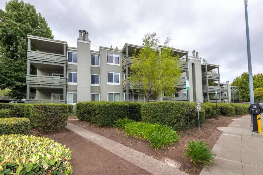 4008 Farm Hill BLVD #102, Redwood City, CA 94061
