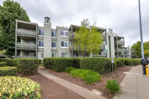 4008 Farm Hill BLVD #102, Redwood City, CA 94061