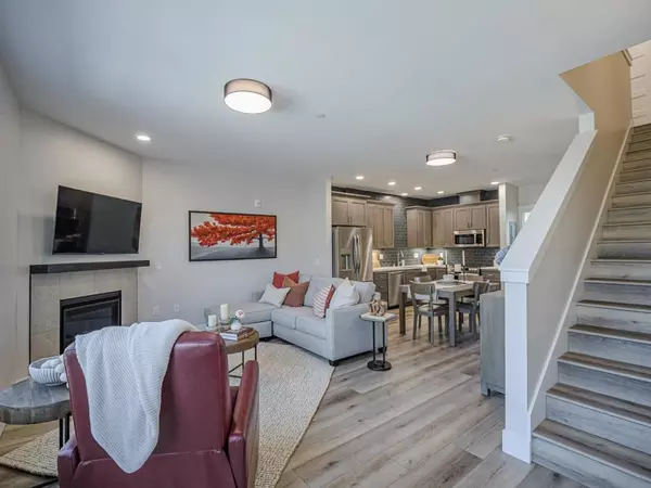 136 Aptos Village WAY #2, Aptos, CA 95003