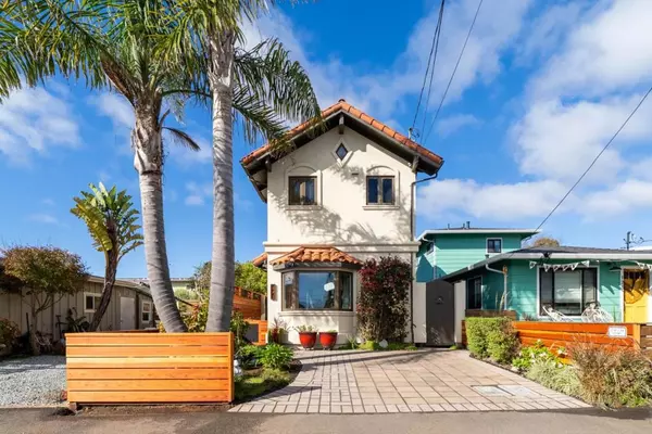 121 Anchorage AVE, Santa Cruz, CA 95062