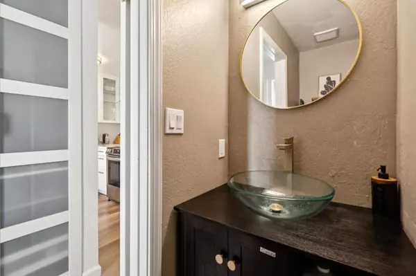 Menlo Park, CA 94025,165 E Okeefe ST #10