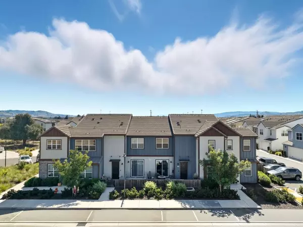 1335 Old Vine LN, Morgan Hill, CA 95037