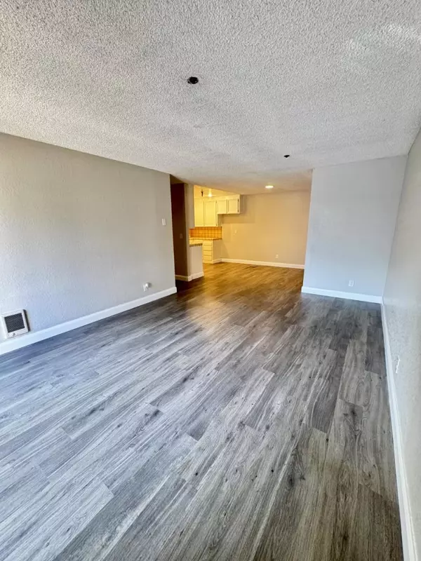 Watsonville, CA 95076,375 Clifford AVE #219