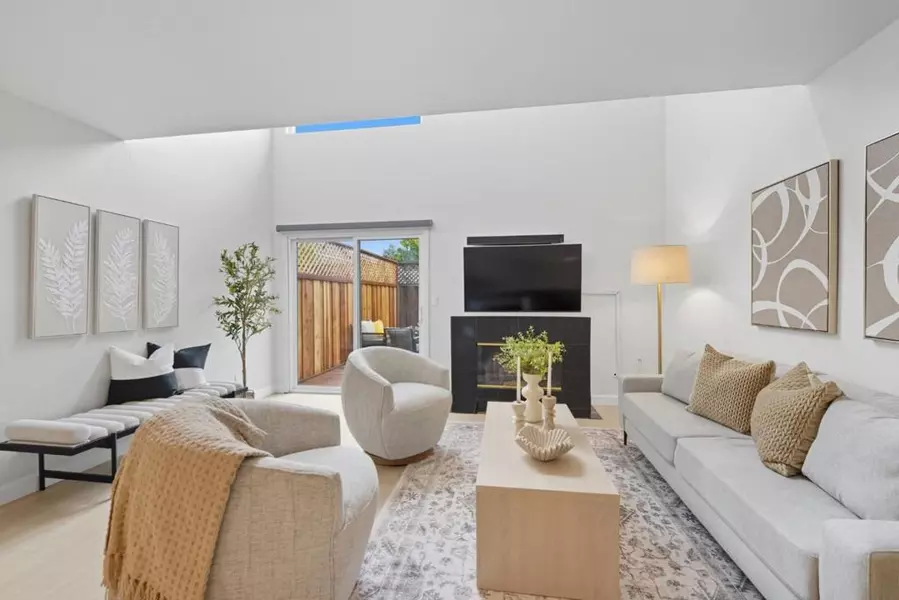 101 Redding RD #A4, Campbell, CA 95008