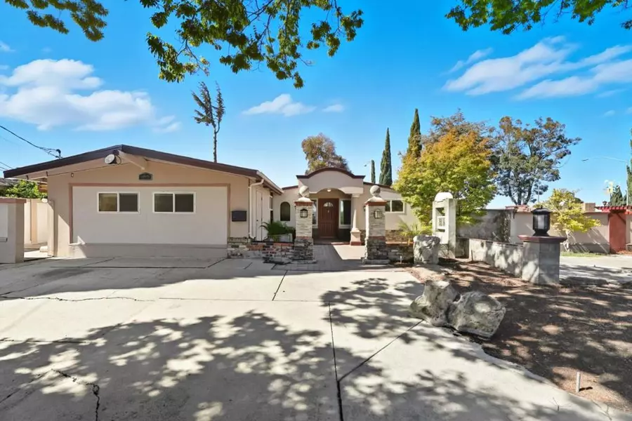 1199 Blazingwood DR, Sunnyvale, CA 94089