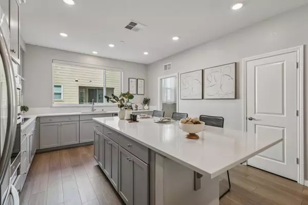 San Jose, CA 95133,2432 Kita LN