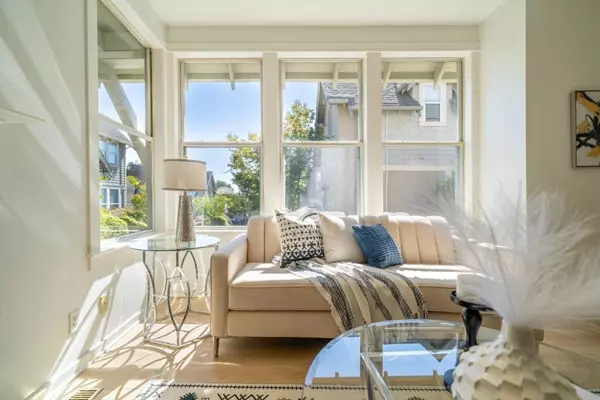 Santa Cruz, CA 95060,205 Roosevelt TER