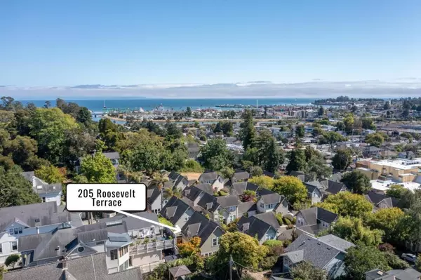 Santa Cruz, CA 95060,205 Roosevelt TER