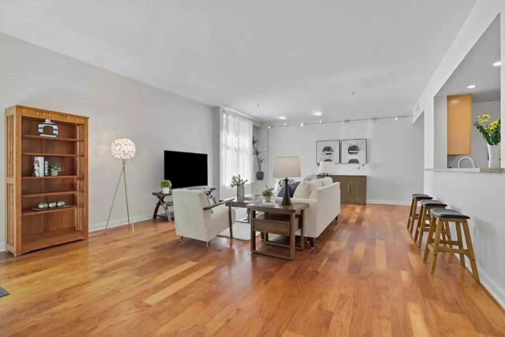 San Jose, CA 95113,25 S 3rd ST #301