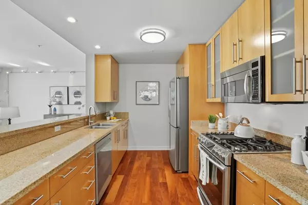 San Jose, CA 95113,25 S 3rd ST #301