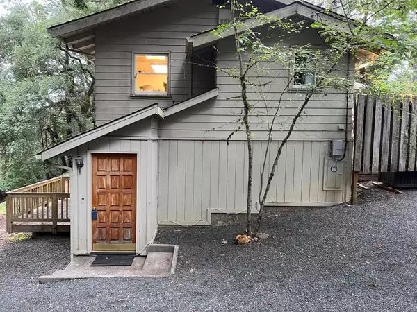 218 Swett Rd, Woodside, CA 94062