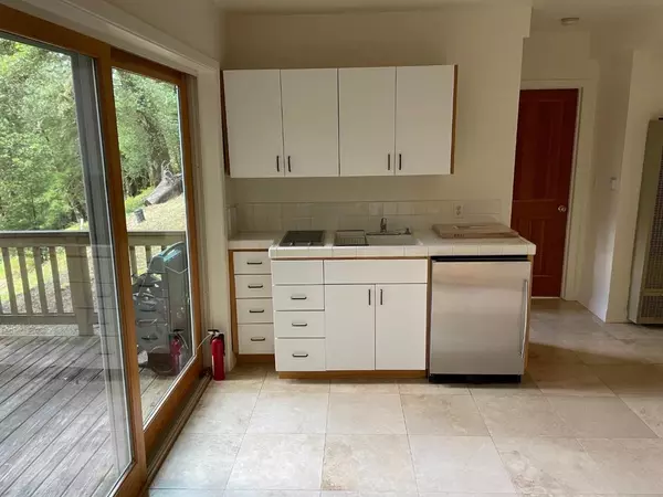Woodside, CA 94062,218 Swett