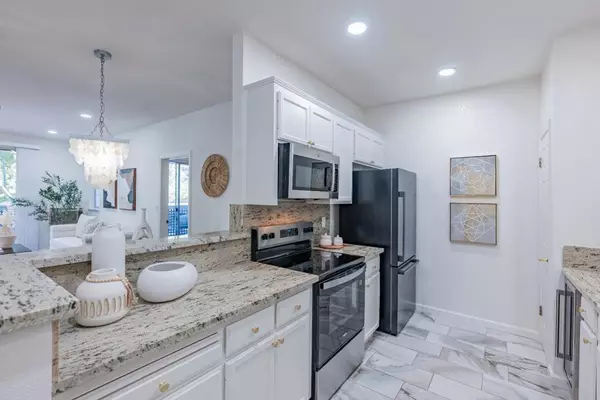 Sunnyvale, CA 94085,250 Santa Fe TER #115