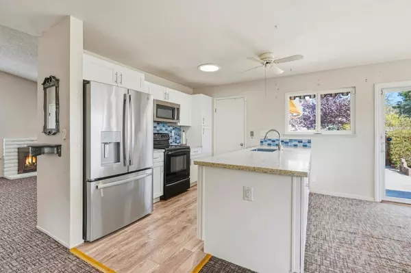 Redwood City, CA 94065,535 Lanyard DR