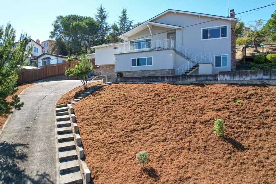 3123 Huntington CT, Castro Valley, CA 94546