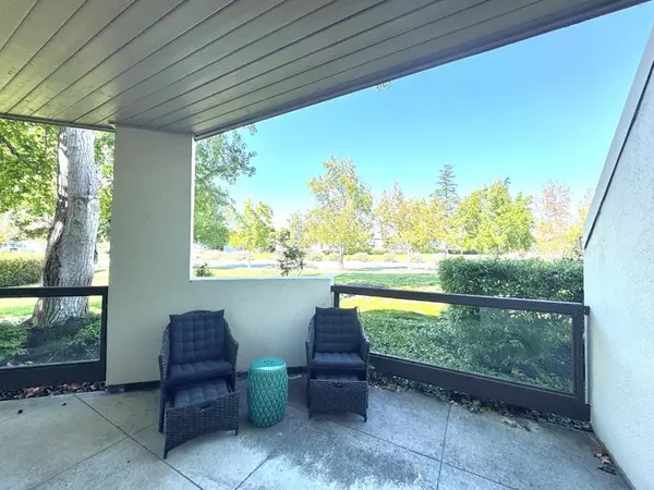 Redwood City, CA 94065,101 Shorebird CIR