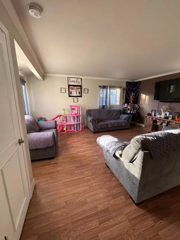 Greenfield, CA 93927,418 Calaveras WAY