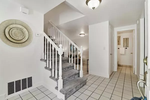 Los Gatos, CA 95032,215 Elm Wood CT