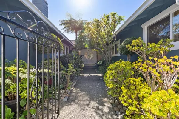 Redwood City, CA 94061,572 Cypress ST