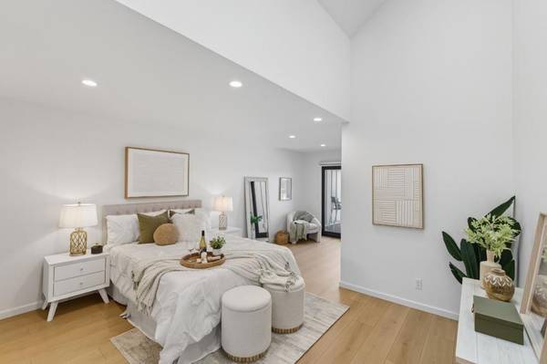 San Mateo, CA 94404,1229 Shoal DR