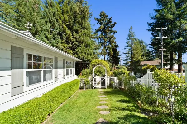 Scotts Valley, CA 95066,560 Hacienda DR