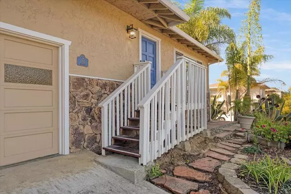 Aptos, CA 95003,1540 Seascape BLVD