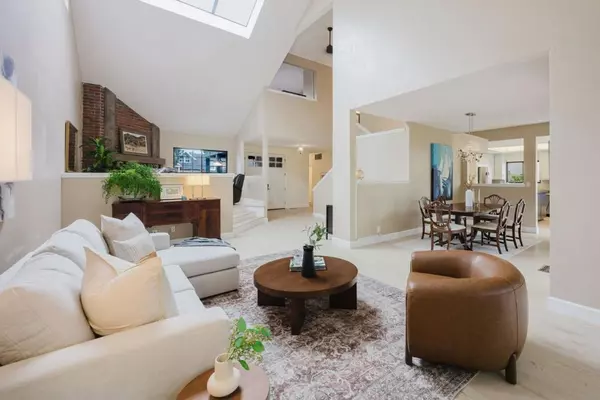 Half Moon Bay, CA 94019,2329 Burning Tree RD