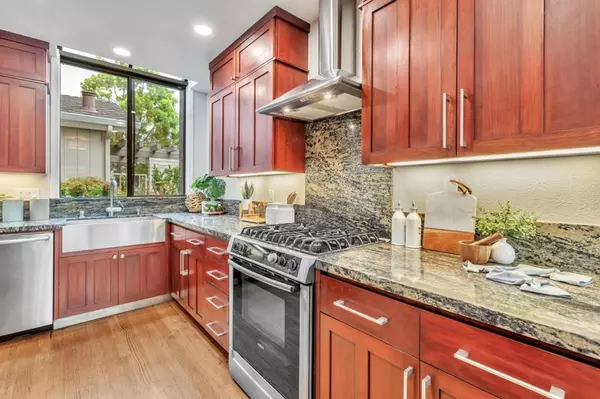 Redwood City, CA 94065,610 Marlin CT