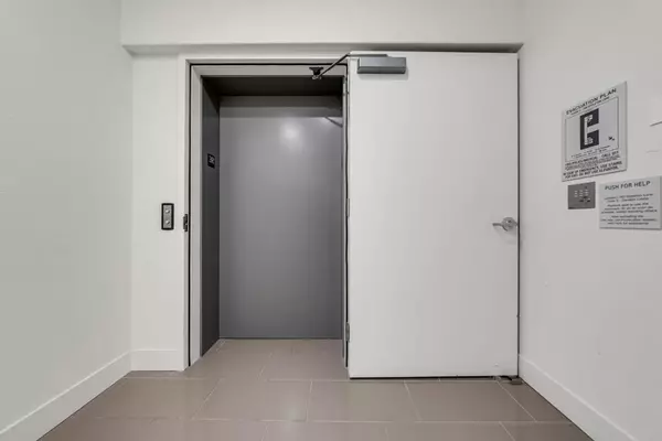 Foster City, CA 94404,769 Eppleton LN #302