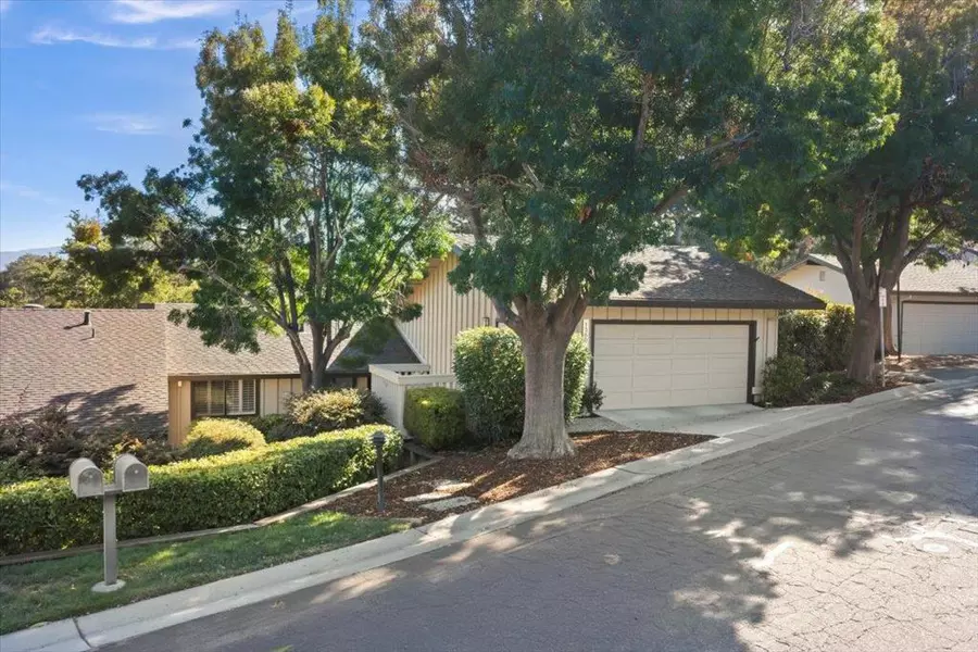 1360 Trinity DR, Menlo Park, CA 94025