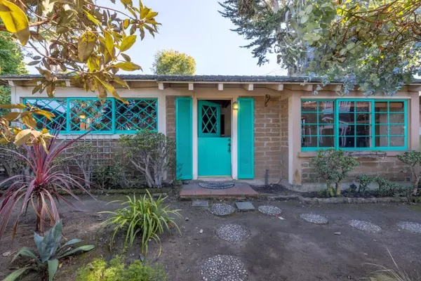 Pacific Grove, CA 93950,221 Pine Garden LN