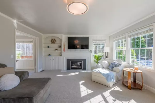 Pebble Beach, CA 93953,1043 Mission RD