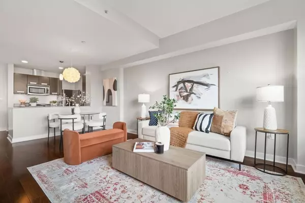 San Francisco, CA 94158,300 Berry ST #914