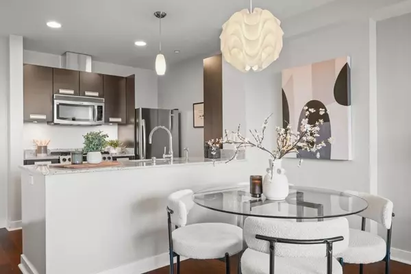 San Francisco, CA 94158,300 Berry ST #914