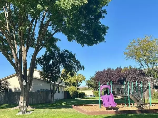 Pleasanton, CA 94588,3828 Keneland WAY
