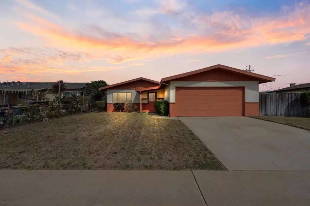 Salinas, CA 93906,587 Mariposa ST