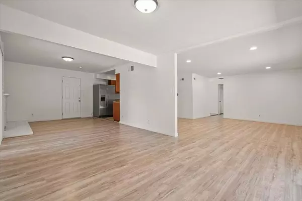 Cupertino, CA 95014,10101 Richwood DR